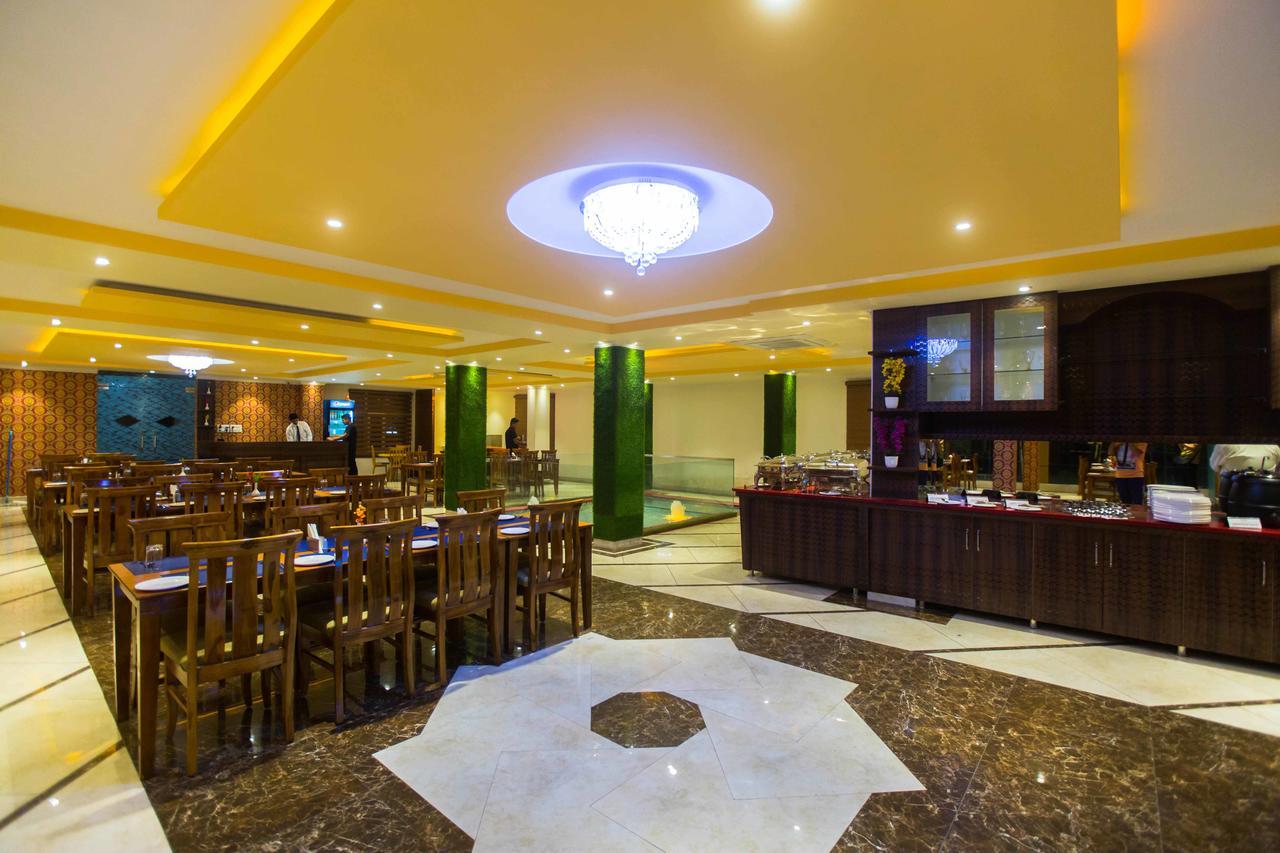 Hotel Kings Regency Drang Buitenkant foto